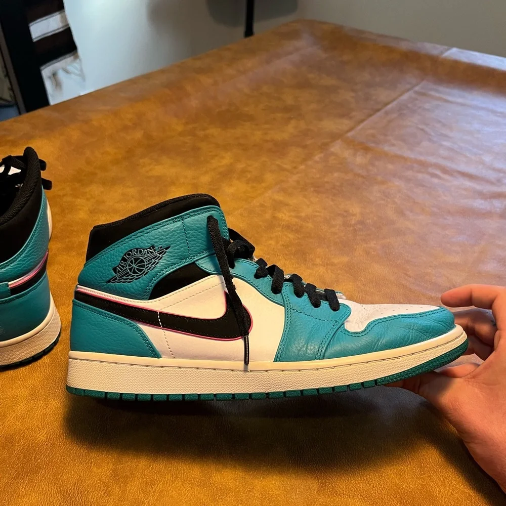 2018 Air Jordan 1 Mid SE 'South Beach' size 11.5 - Picture 5 of 10